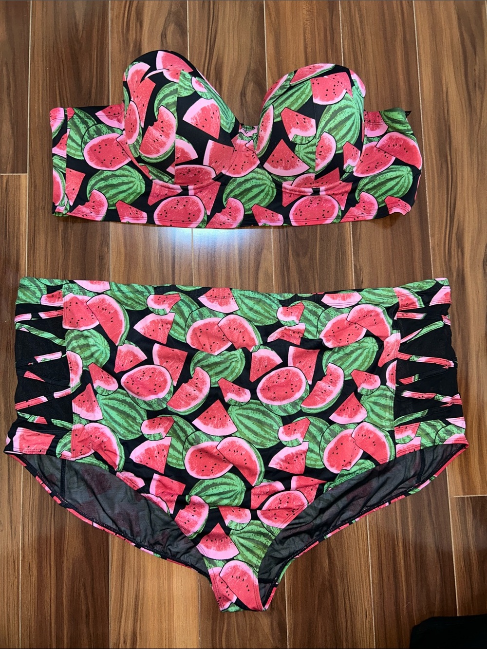 Size 5 / 6 Torrid watermelon bikini swim suit